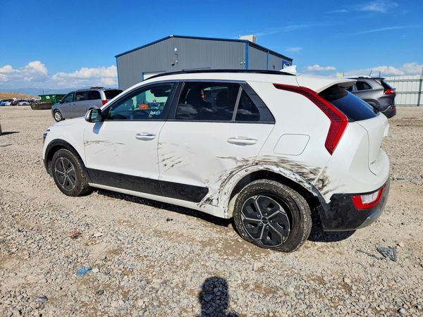 2023 KIA NIRO