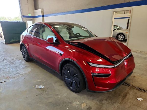 2026 TESLA MODEL Y — Passenger 3/4