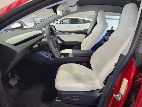 2026 TESLA MODEL Y — DENT