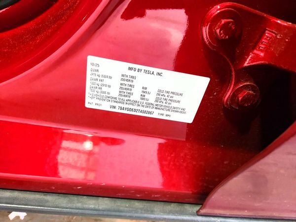 2026 TESLA MODEL Y — VINS