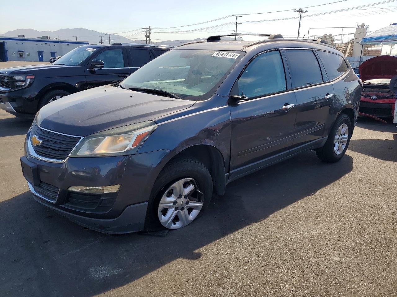 2014 CHEVROLET TRAVERSE LS