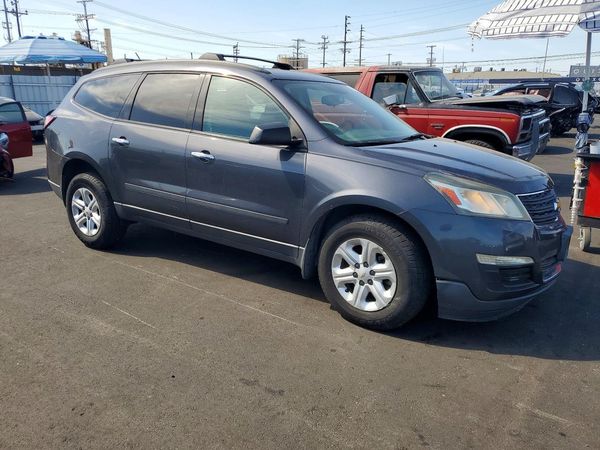 2014 CHEVROLET TRAVERSE LS
