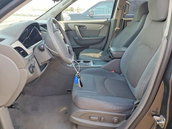 2014 CHEVROLET TRAVERSE LS