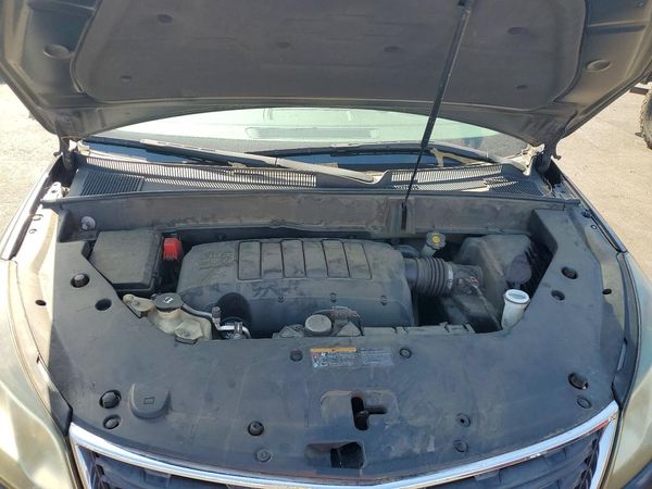 2014 CHEVROLET TRAVERSE LS
