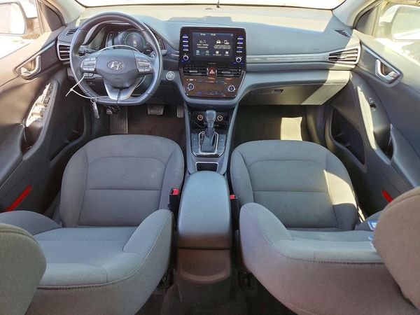 2020 HYUNDAI IONIQ SE