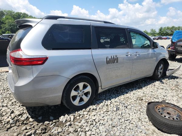2017 TOYOTA SIENNA