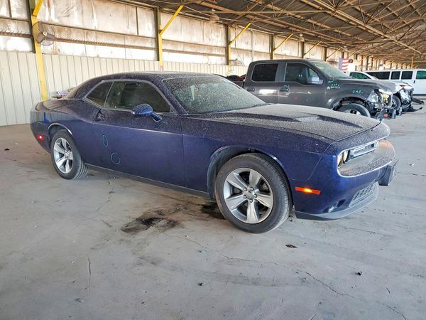 2016 DODGE CHALLENGER SXT