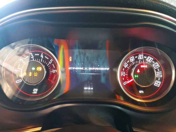2016 DODGE CHALLENGER SXT