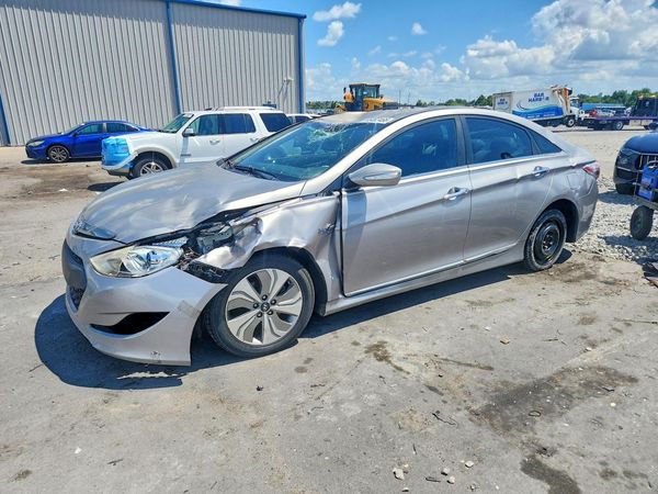 2013 HYUNDAI SONATA Hybrid / Hybrid Limited