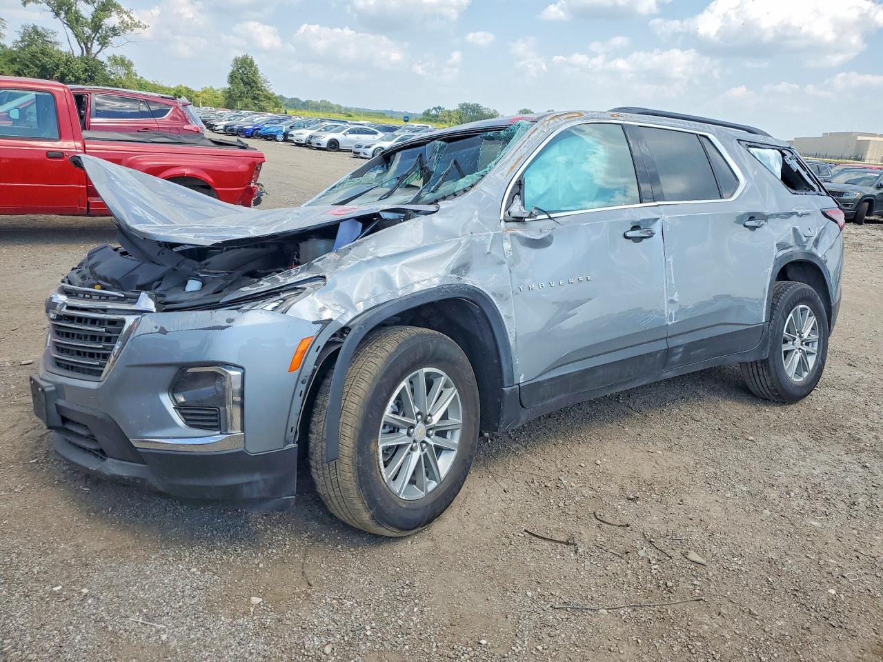 2023 CHEVROLET TRAVERSE LT — Front 3/4