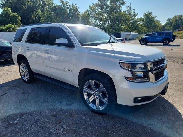 2017 CHEVROLET TAHOE LT — Passenger 3/4
