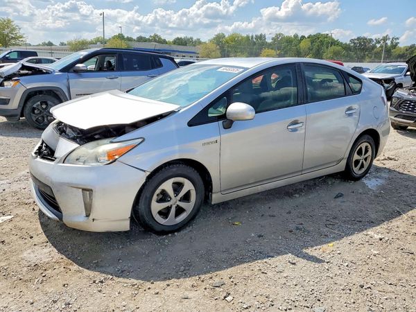 2015 TOYOTA PRIUS