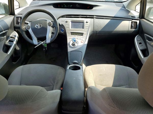 2015 TOYOTA PRIUS