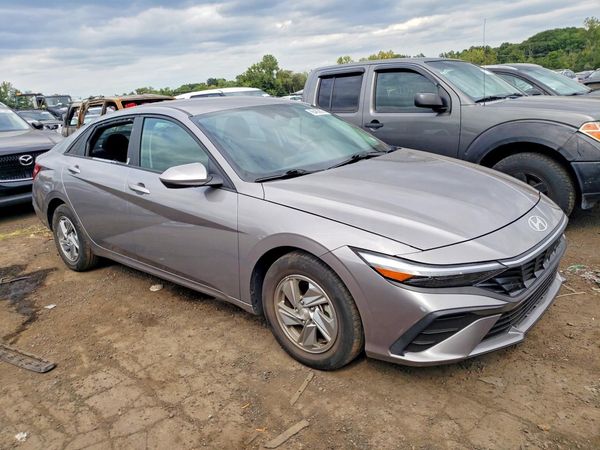2024 HYUNDAI ELANTRA