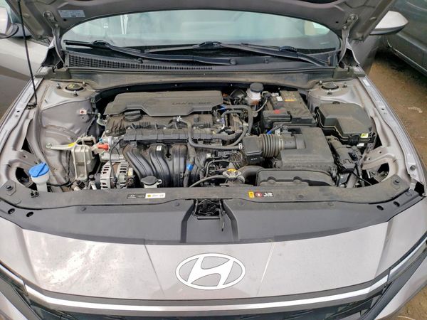 2024 HYUNDAI ELANTRA
