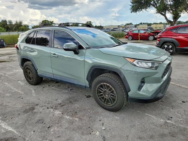 2019 TOYOTA RAV4