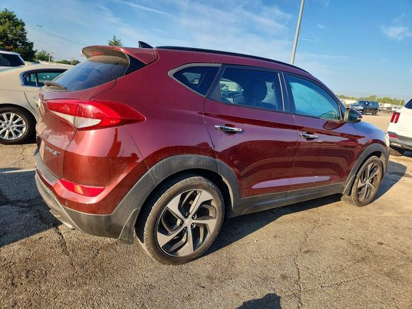 2016 HYUNDAI TUCSON