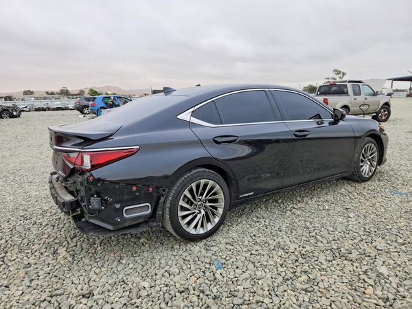 2019 LEXUS ES 300h