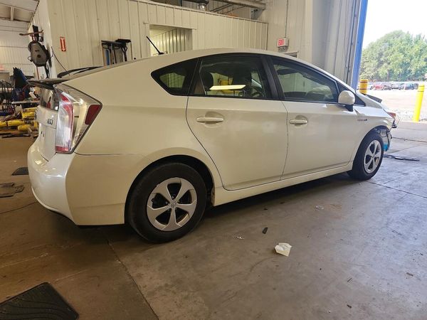 2015 TOYOTA PRIUS