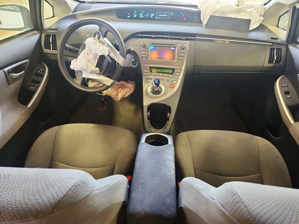 2015 TOYOTA PRIUS