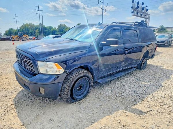 2017 RAM 1500 SLT