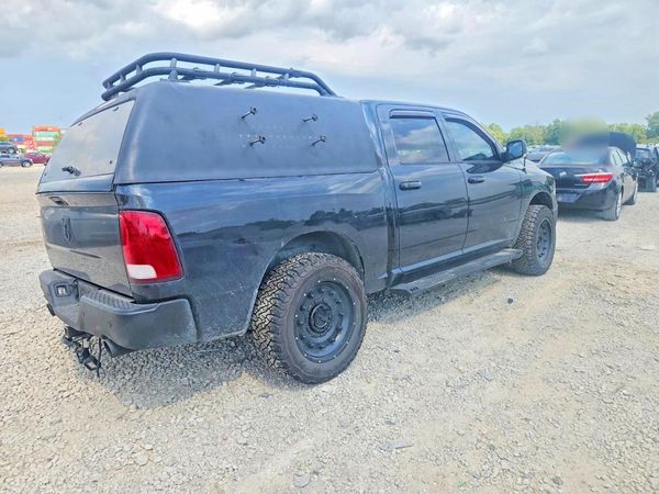 2017 RAM 1500 SLT