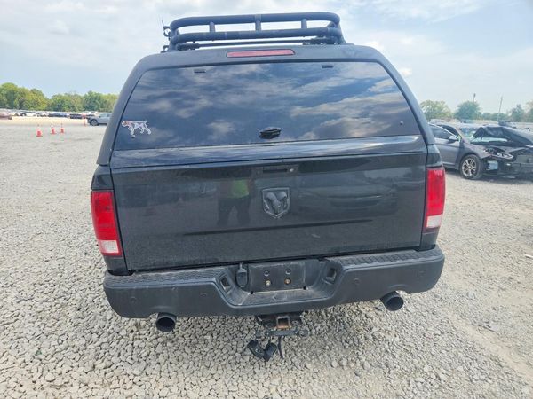 2017 RAM 1500 SLT