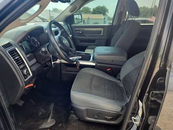 2017 RAM 1500 SLT