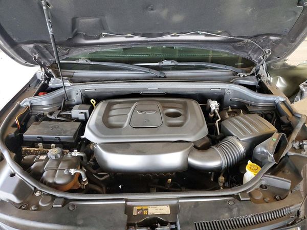 2019 JEEP GRAND CHEROKEE LAREDO 4X2 — Engine bay