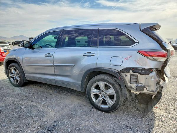 2016 TOYOTA HIGHLANDER