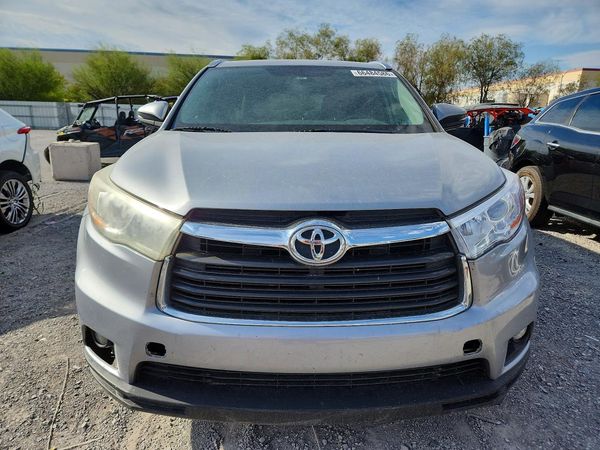 2016 TOYOTA HIGHLANDER