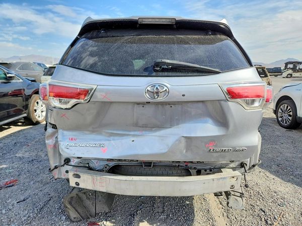 2016 TOYOTA HIGHLANDER