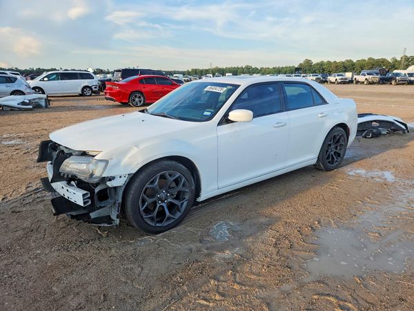 2019 CHRYSLER 300