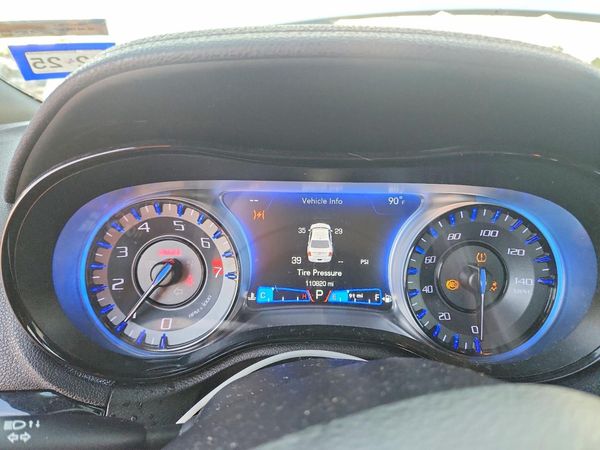 2019 CHRYSLER 300