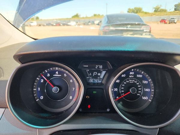 2016 HYUNDAI ELANTRA