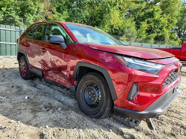 2024 TOYOTA RAV4 LE