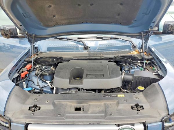 2024 LAND ROVER DEFENDER 110 S — Engine bay