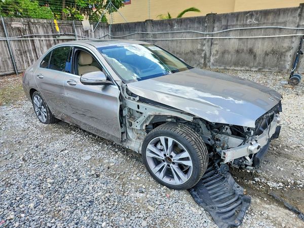 2019 MERCEDES-BENZ C