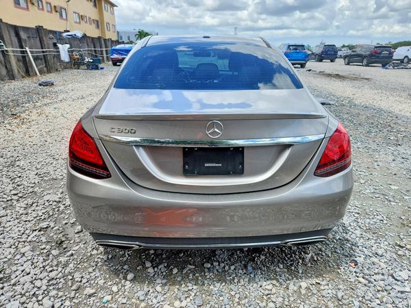 2019 MERCEDES-BENZ C