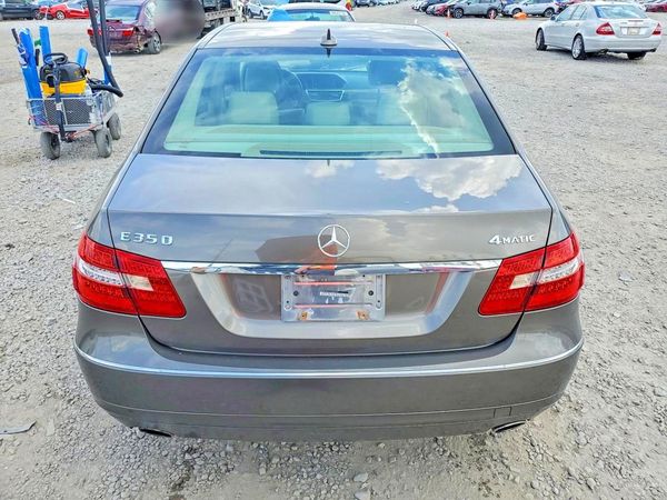 2013 MERCEDES-BENZ E