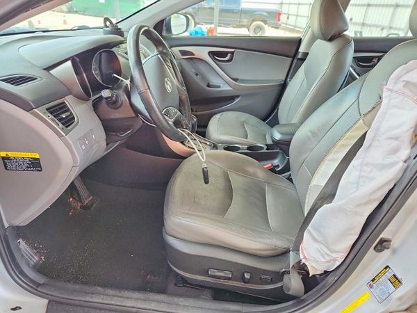 2013 HYUNDAI ELANTRA