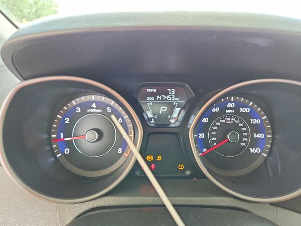 2013 HYUNDAI ELANTRA