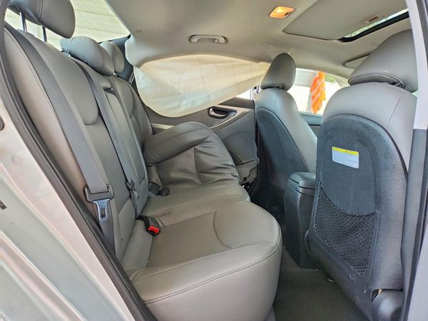 2013 HYUNDAI ELANTRA