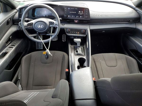 2025 HYUNDAI ELANTRA