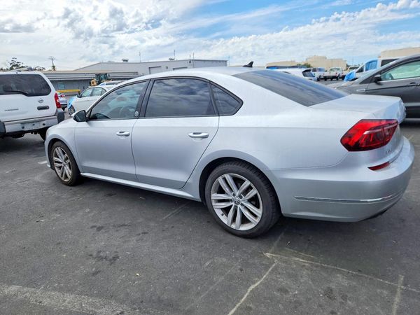 2019 VOLKSWAGEN PASSAT