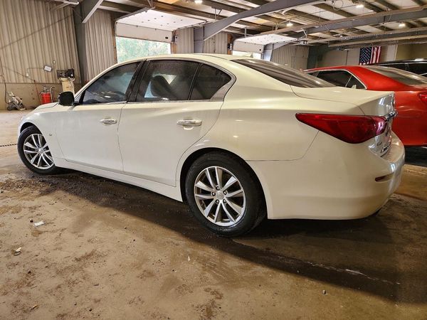 2015 INFINITI Q50