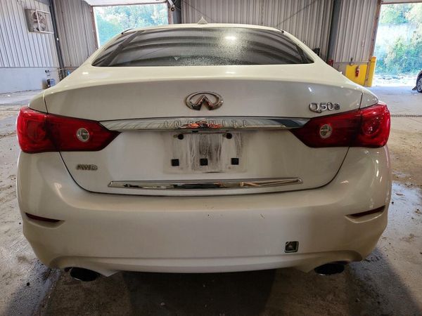 2015 INFINITI Q50