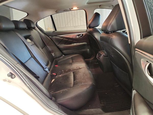 2015 INFINITI Q50