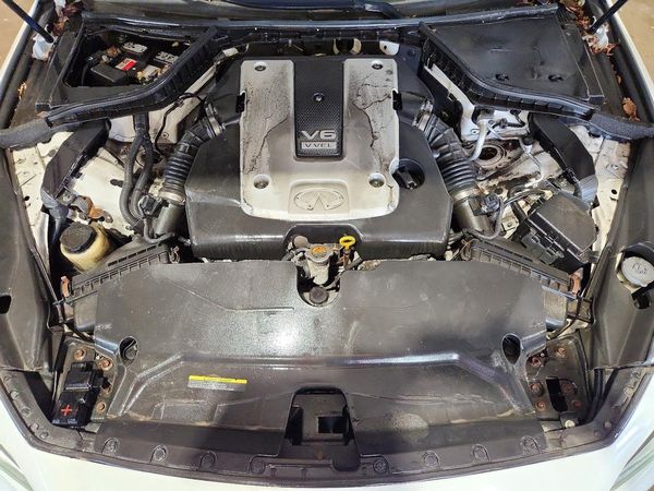 2015 INFINITI Q50