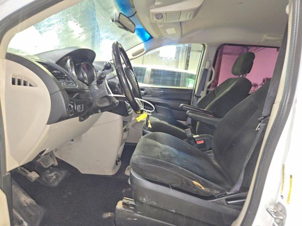 2017 DODGE GRAND CARAVAN SE, SXT, Express — DENT